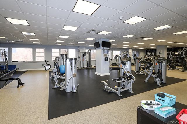 100 Harbor View Drive 111, Port Washington, NY 11050