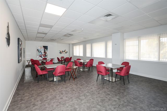 100 Harbor View Drive 111, Port Washington, NY 11050