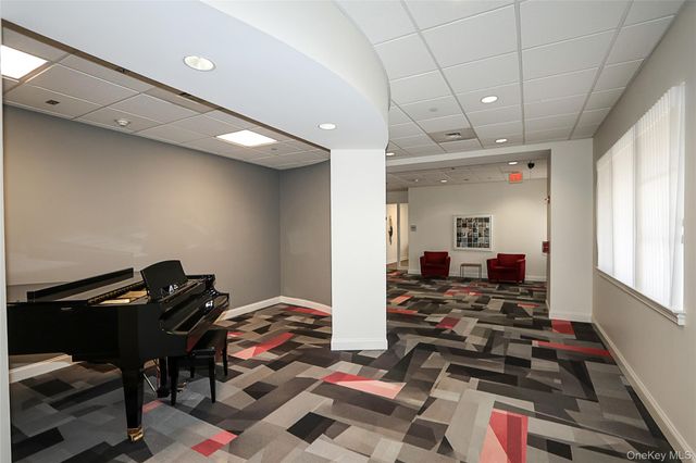 100 Harbor View Drive 111, Port Washington, NY 11050