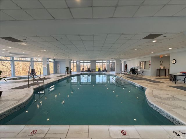 100 Harbor View Drive 111, Port Washington, NY 11050