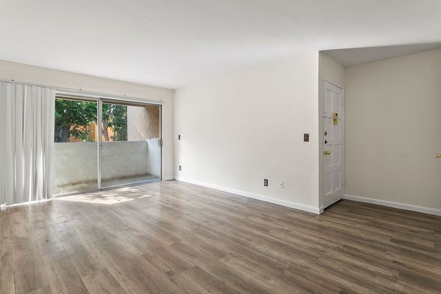 1001 W Macarthur Boulevard 110, Santa Ana, CA 92707