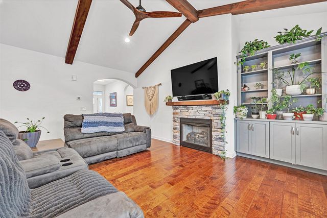 689 Ambler LN, Salem, VA 24153