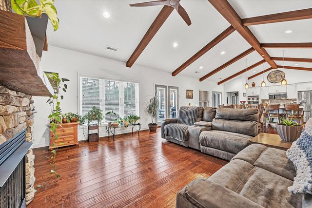 689 Ambler LN, Salem, VA 24153