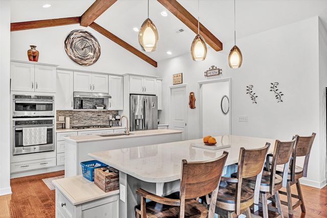 689 Ambler LN, Salem, VA 24153