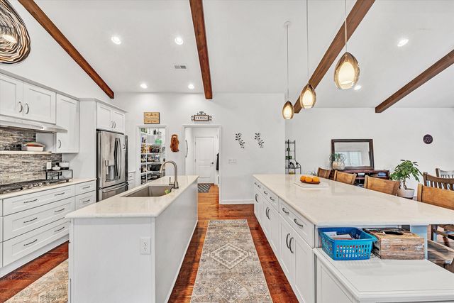 689 Ambler LN, Salem, VA 24153