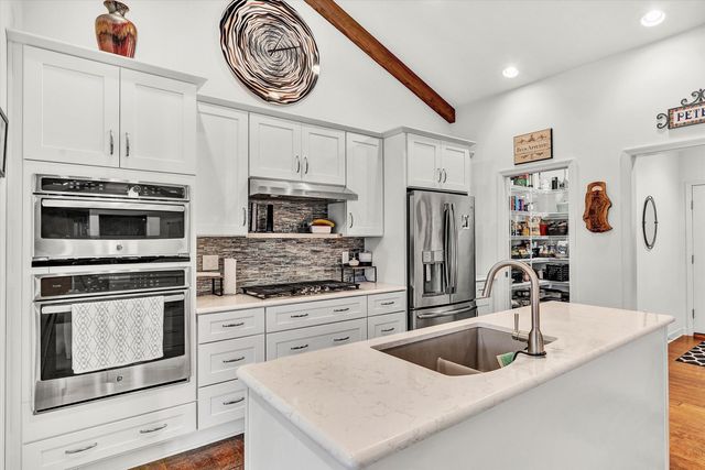 689 Ambler LN, Salem, VA 24153