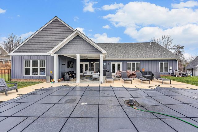 689 Ambler LN, Salem, VA 24153