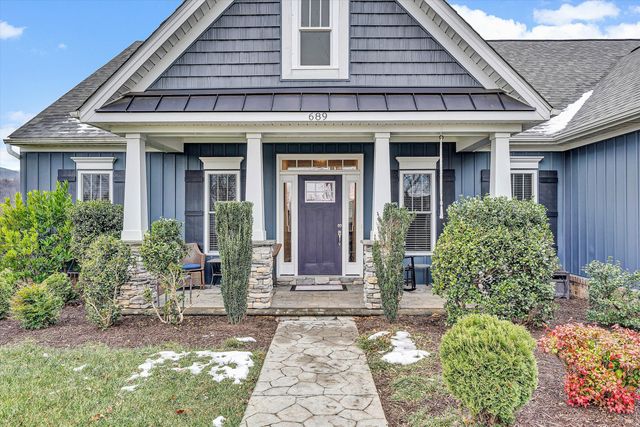 689 Ambler LN, Salem, VA 24153