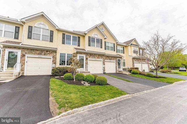 3403 MAPLEVALE CIR, Newtown Square, PA 19073