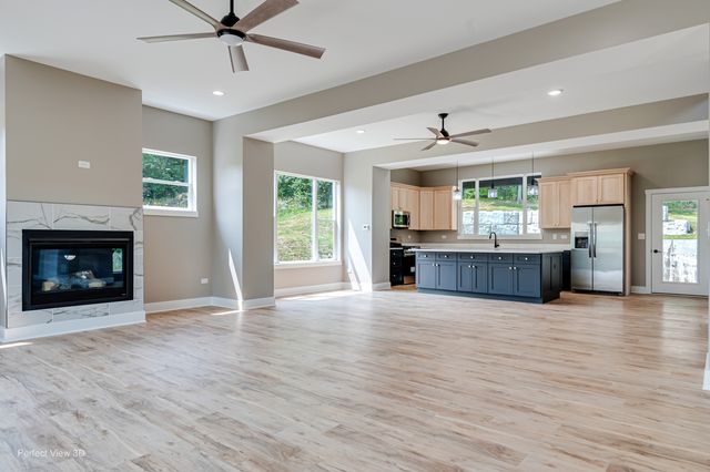 105 Northfield Drive, Minooka, IL 60447