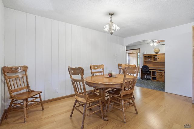 13056 LINCOLN TARKEN LN, Piedmont, SD 57702