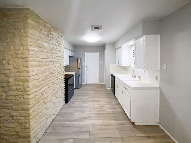 1503 Roundup TRL, Round Rock, TX 78681