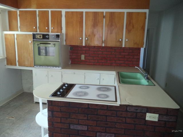 1738 W 12th St, Pueblo, CO 81003