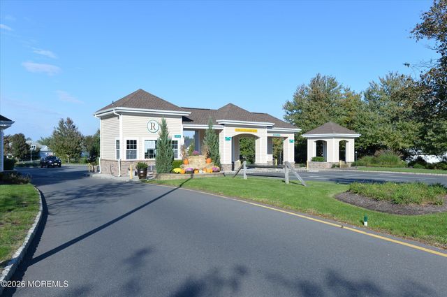 20 Wycliffe Drive, Manchester, NJ 08759