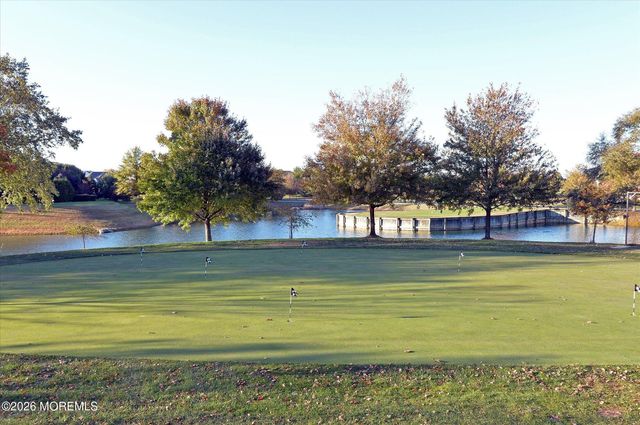 20 Wycliffe Drive, Manchester, NJ 08759