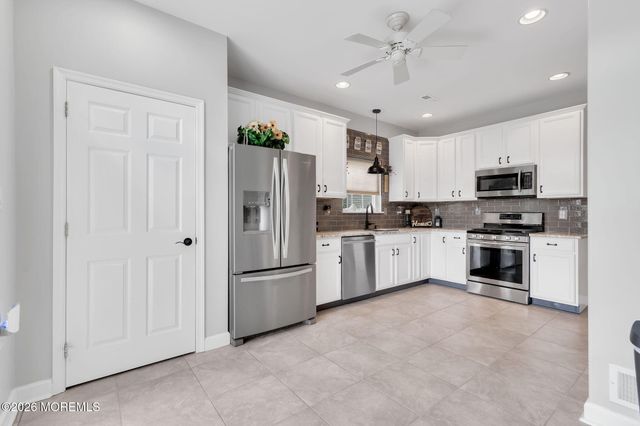 20 Wycliffe Drive, Manchester, NJ 08759