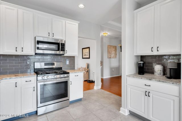 20 Wycliffe Drive, Manchester, NJ 08759