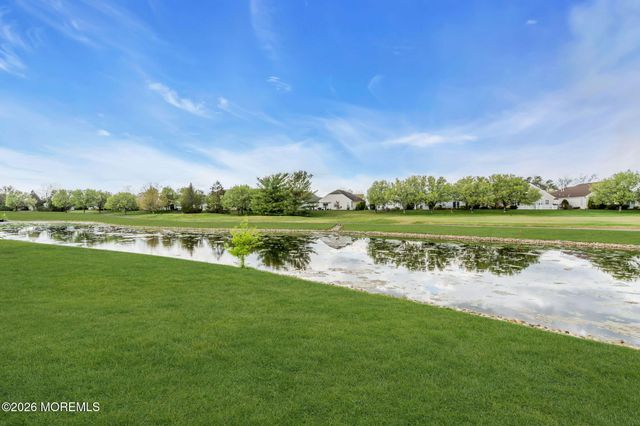 20 Wycliffe Drive, Manchester, NJ 08759