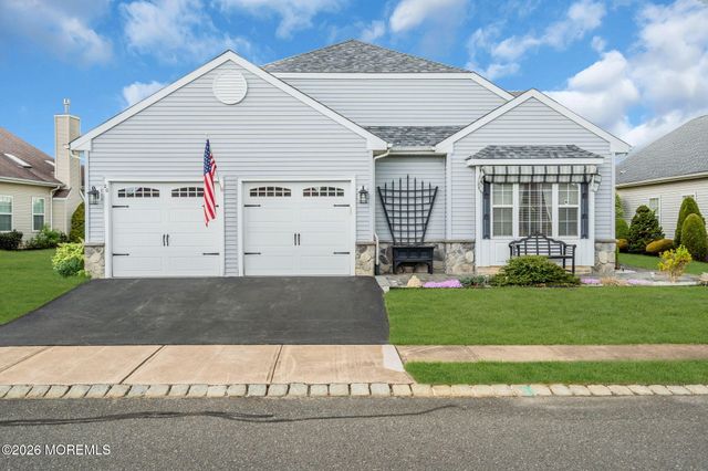 20 Wycliffe Drive, Manchester, NJ 08759