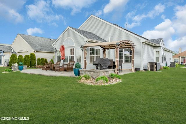 20 Wycliffe Drive, Manchester, NJ 08759