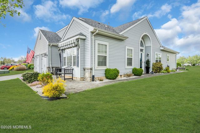 20 Wycliffe Drive, Manchester, NJ 08759