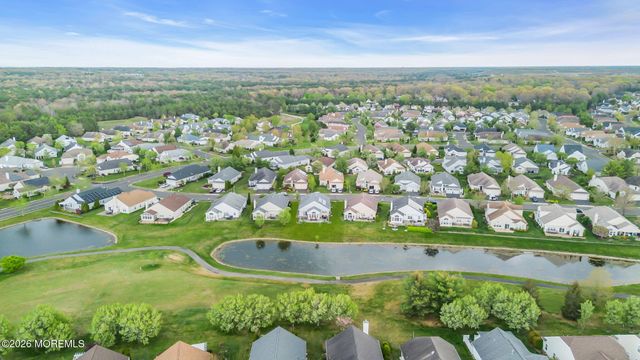 20 Wycliffe Drive, Manchester, NJ 08759