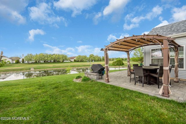 20 Wycliffe Drive, Manchester, NJ 08759