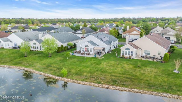 20 Wycliffe Drive, Manchester, NJ 08759