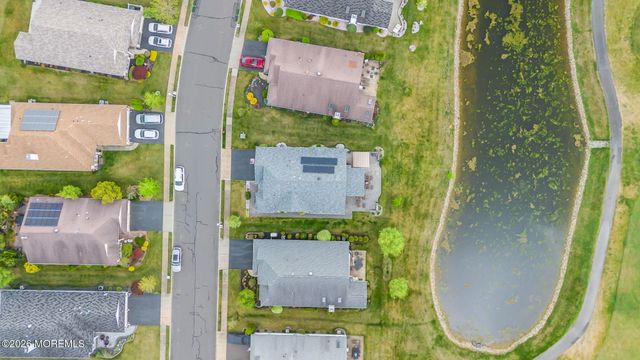 20 Wycliffe Drive, Manchester, NJ 08759