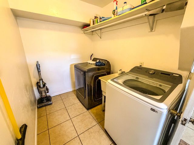 6328 Esther Avenue NE, Albuquerque, NM 87109