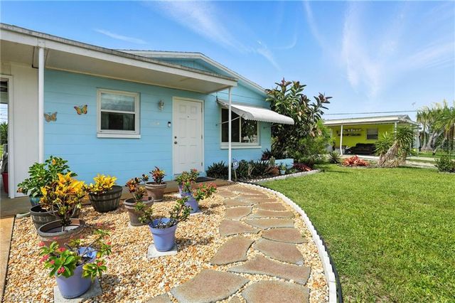 1164 Navajo AVE, Lehigh Acres, FL 33974