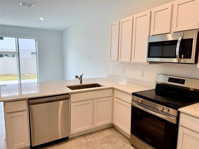 2572 SKYLINE LOOP, Kissimmee, FL 34758