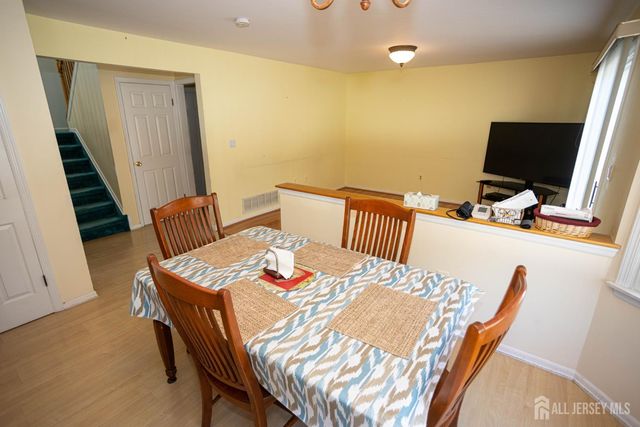 66 Morris Court, Sayreville, NJ 08879
