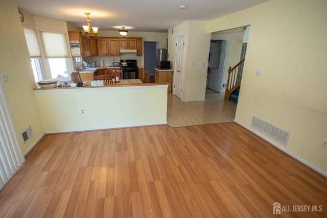 66 Morris Court, Sayreville, NJ 08879