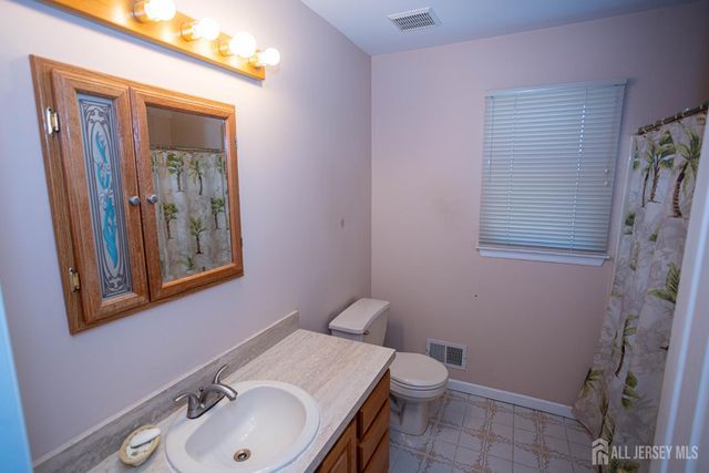 66 Morris Court, Sayreville, NJ 08879