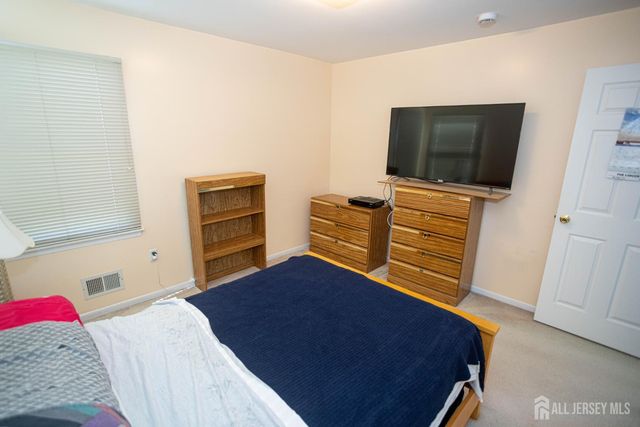 66 Morris Court, Sayreville, NJ 08879