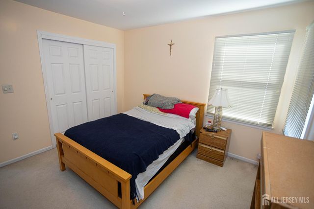 66 Morris Court, Sayreville, NJ 08879