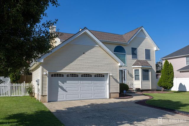 66 Morris Court, Sayreville, NJ 08879
