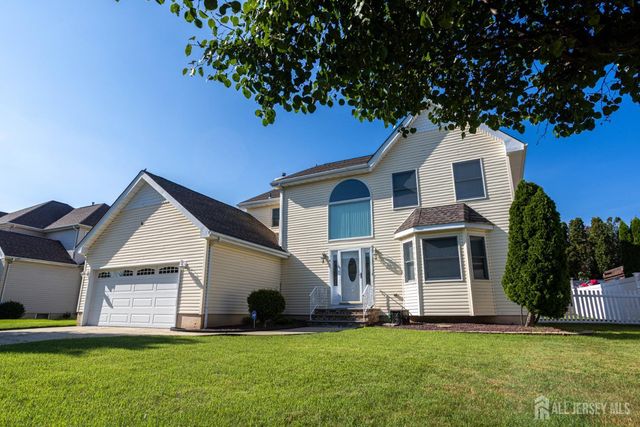 66 Morris Court, Sayreville, NJ 08879