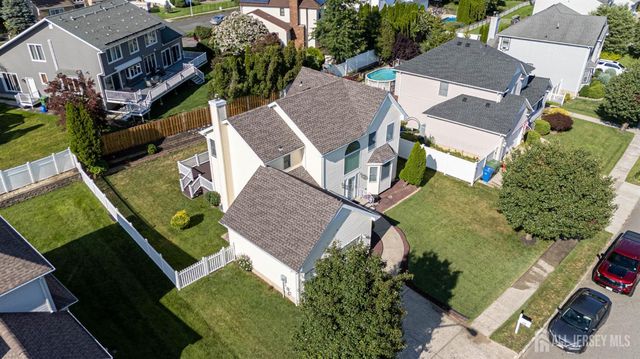 66 Morris Court, Sayreville, NJ 08879