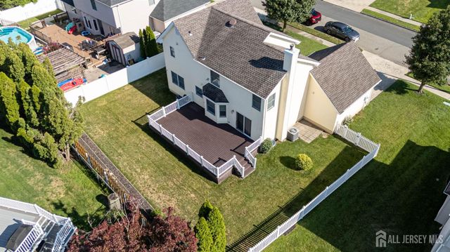 66 Morris Court, Sayreville, NJ 08879