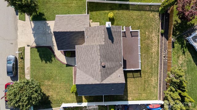 66 Morris Court, Sayreville, NJ 08879