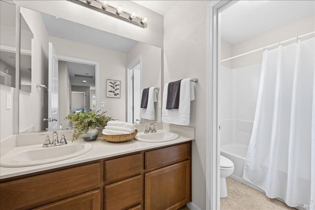 621 Del Mar Cir, Vacaville, CA 95688