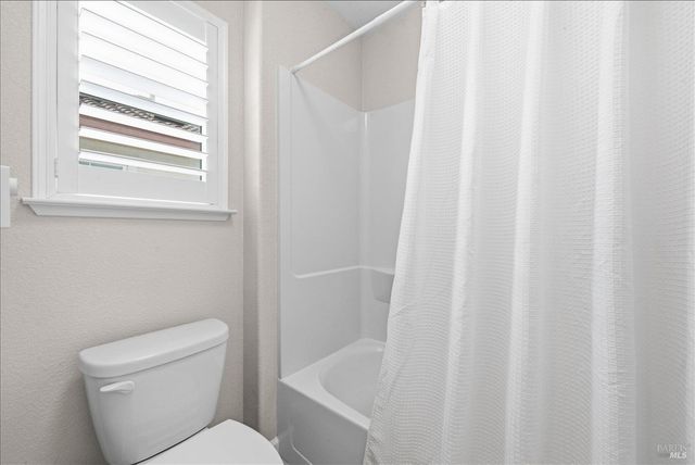 621 Del Mar Cir, Vacaville, CA 95688