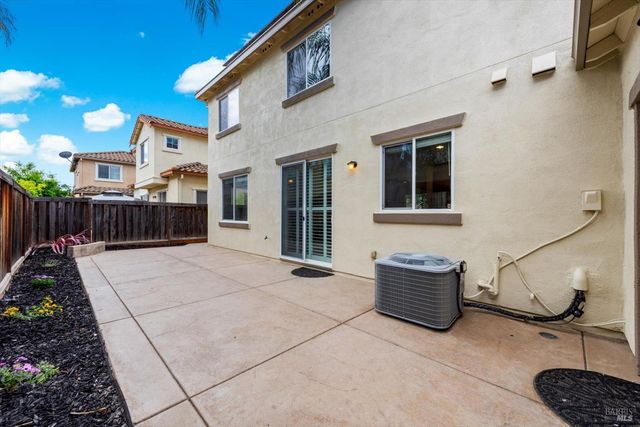 621 Del Mar Cir, Vacaville, CA 95688