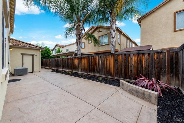 621 Del Mar Cir, Vacaville, CA 95688