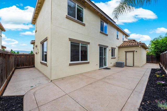 621 Del Mar Cir, Vacaville, CA 95688