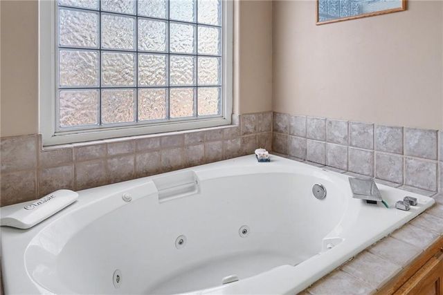 4182 Blackjack Oak Drive, Lawrence, KS 66047