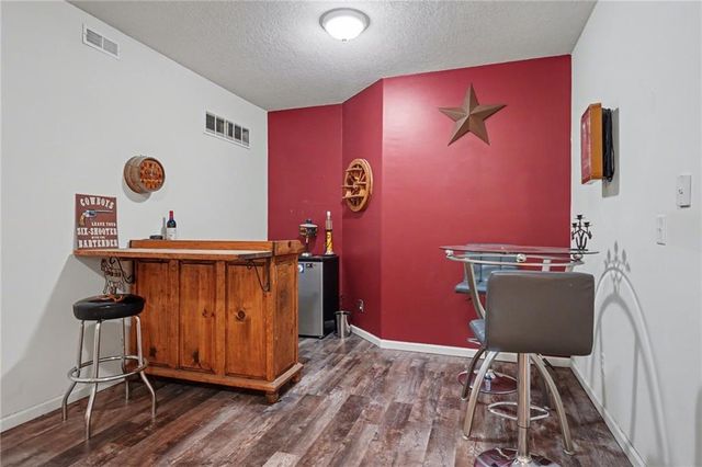 4182 Blackjack Oak Drive, Lawrence, KS 66047