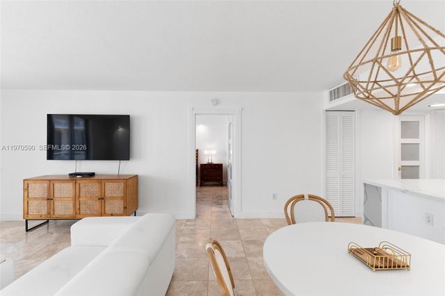 5701 Collins Ave 310, Miami Beach, FL 33140